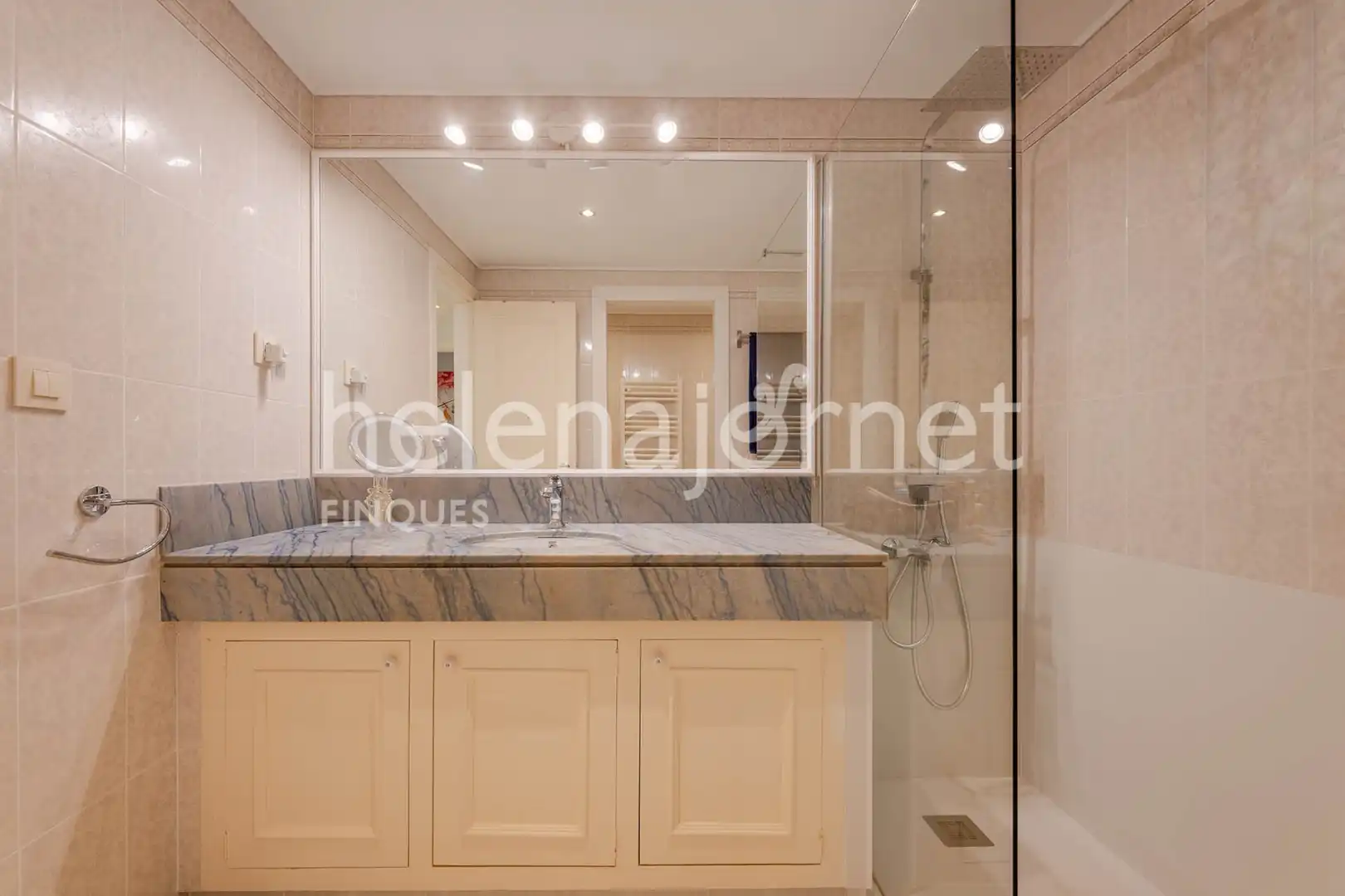 Badezimmer von Wohnung zum Verkauf in Volta de l'Ametller