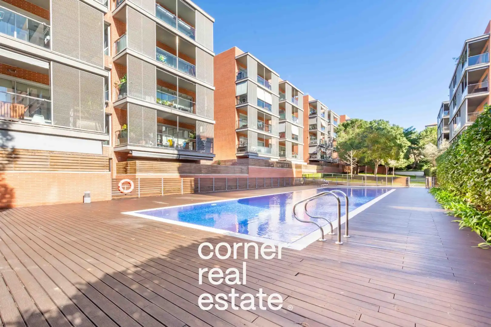 Exterior view of Flat for sale in Sant Cugat del Vallès  with Air Conditioner, Heating and Parquet flooring