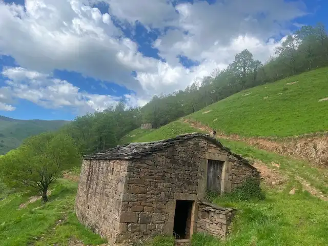 Vista exterior de Finca rústica en venda en Vega de Pas