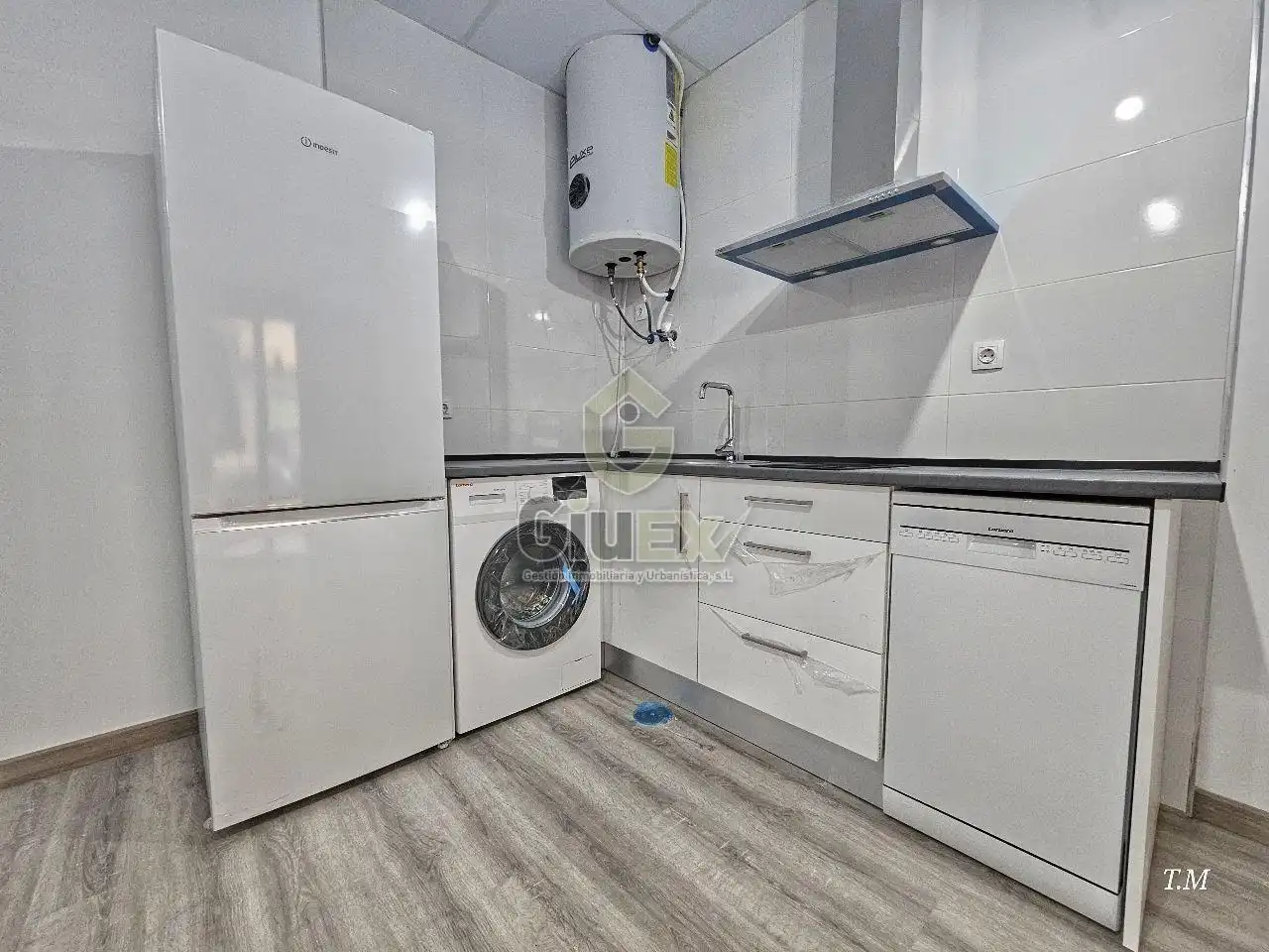 Cocina de Apartamento en venta en Cáceres con Aire acondicionado, Calefacción y Amueblado