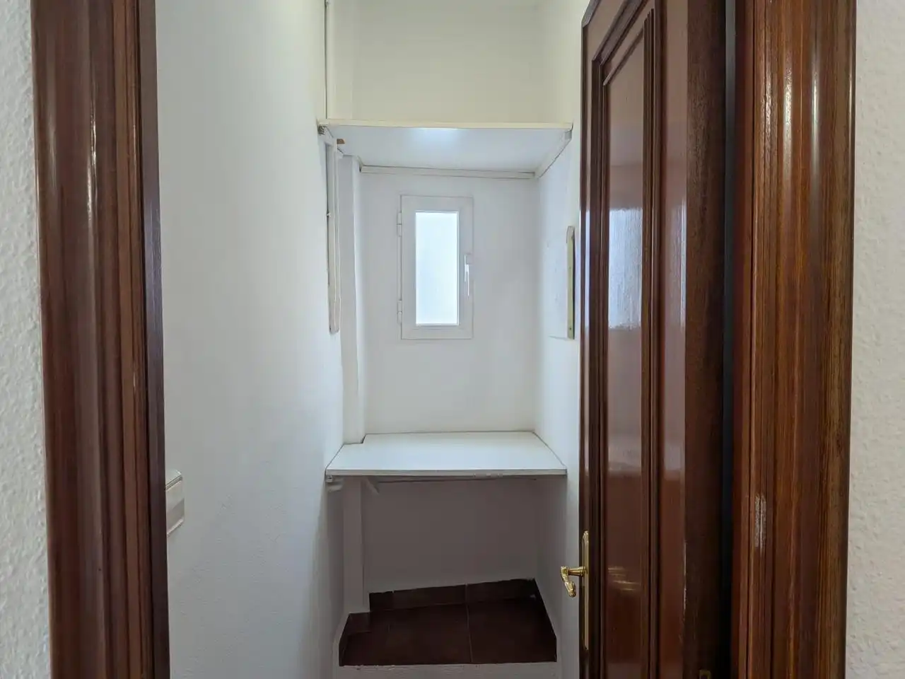 Wohnung zur Miete in Valencia mit Klimaanlage, Terrasse und Abstellraum