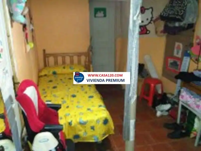 Dormitori de Casa adosada en venda en Forcall amb Terrassa, Traster i Moblat