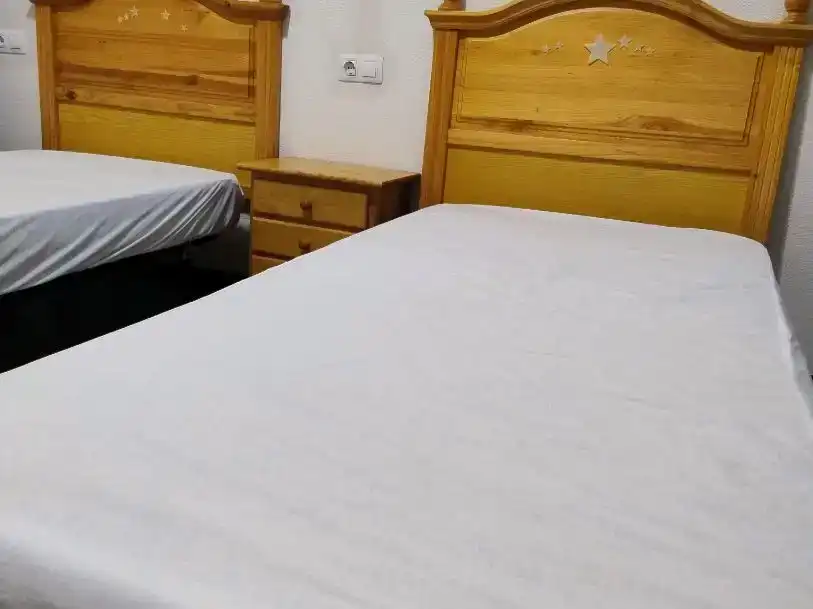 Schlafzimmer von Wohnung zur Miete in Cabanes mit Klimaanlage
