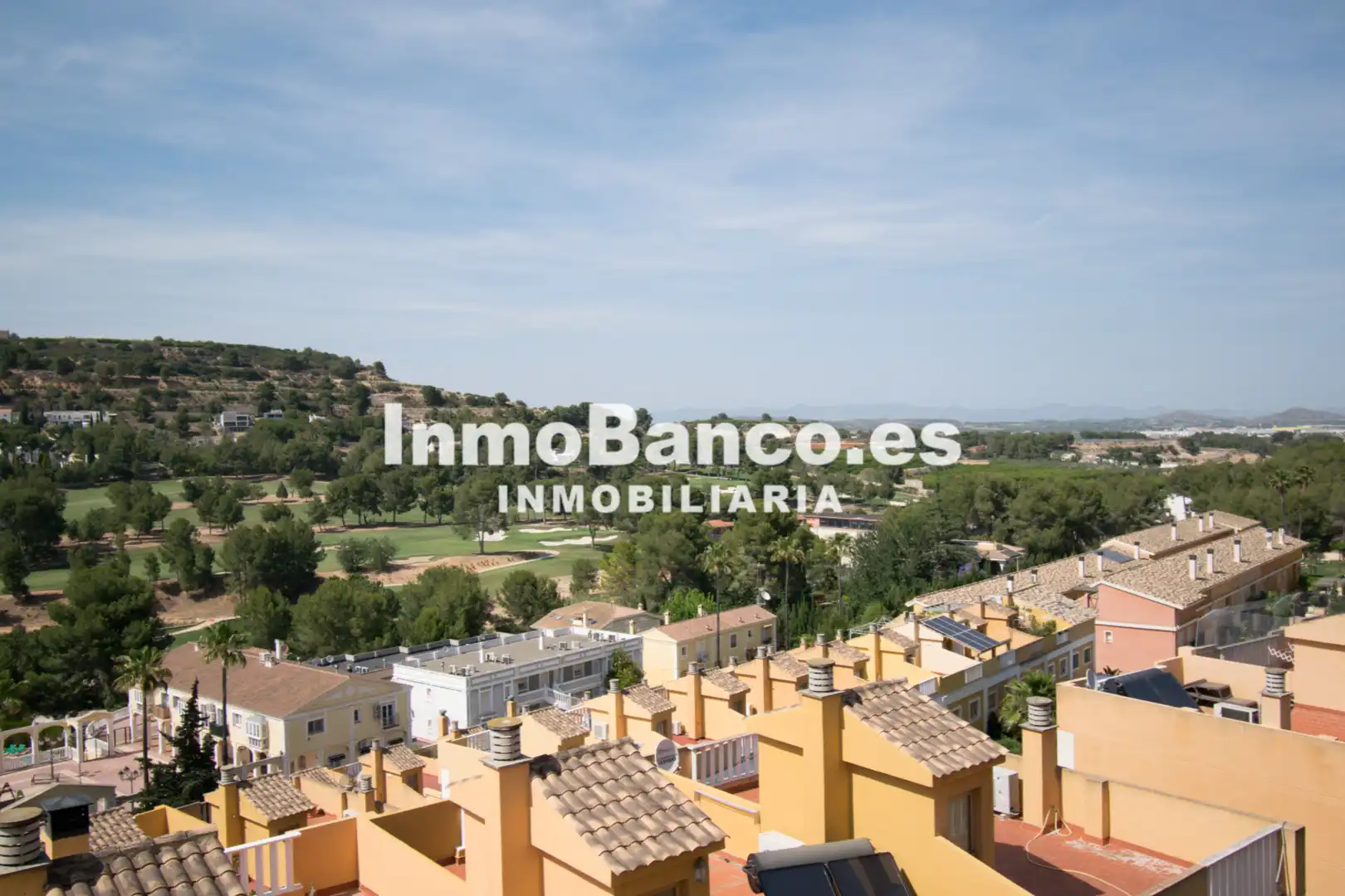 Vista exterior de Casa adosada de alquiler en Chiva con Aire acondicionado, Jardín privado y Terraza