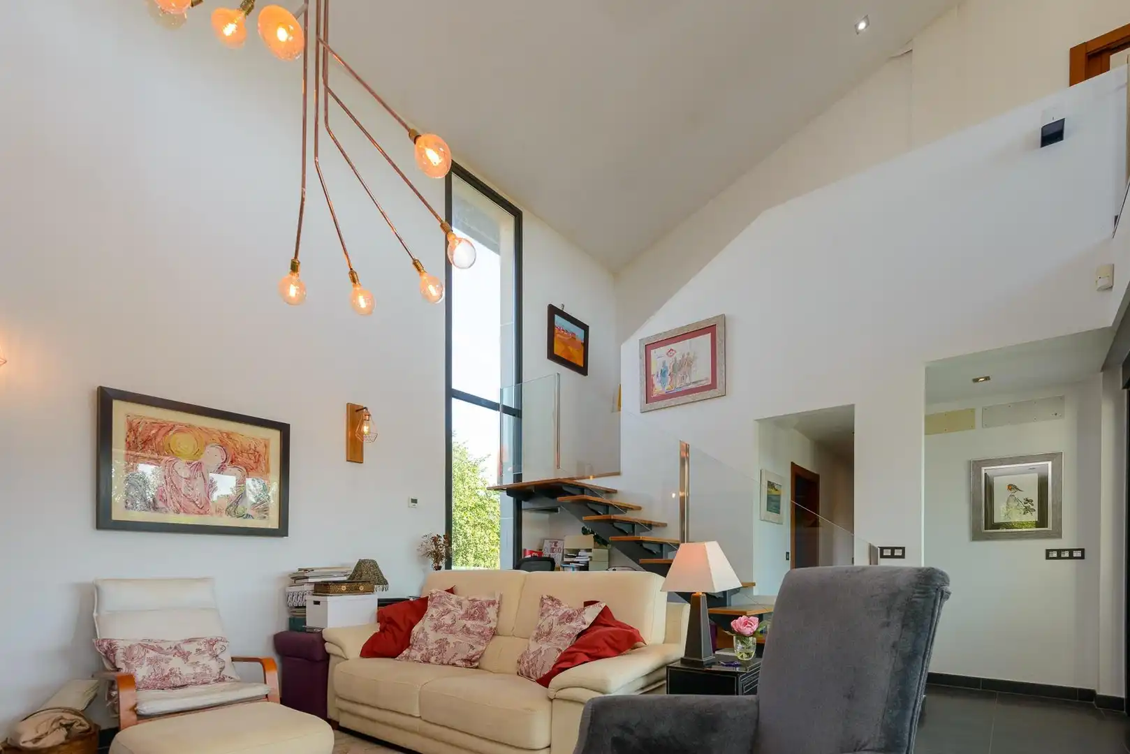 Sala de estar de Casa o chalet en venta en Llanera con Calefacción, Jardín privado y Terraza