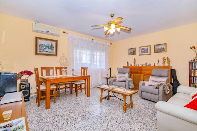 Casa-chalet en Venta en Las Flores - Huerta