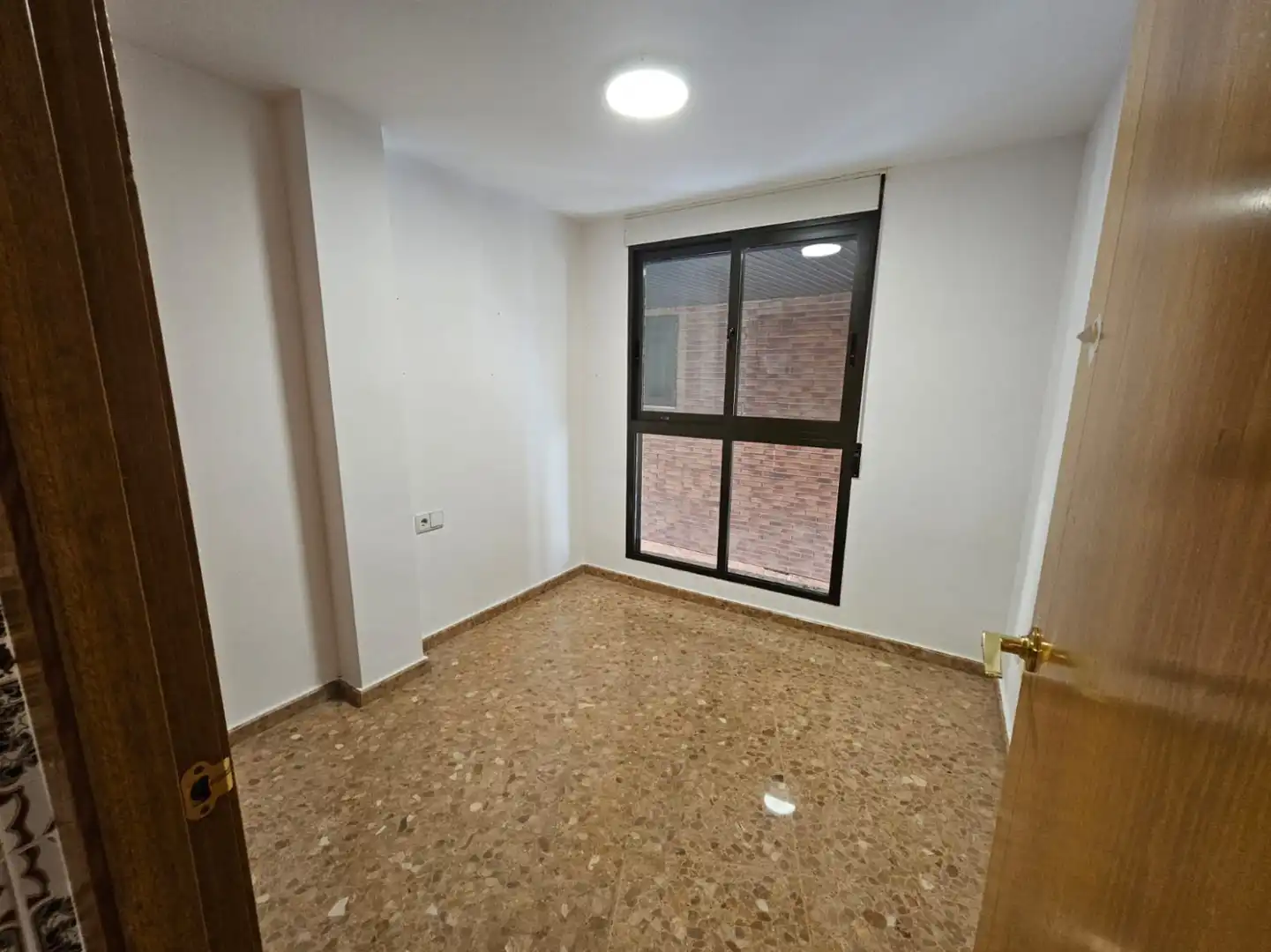 Bedroom of Flat for rent in Valencia  with Air Conditioner and Heating