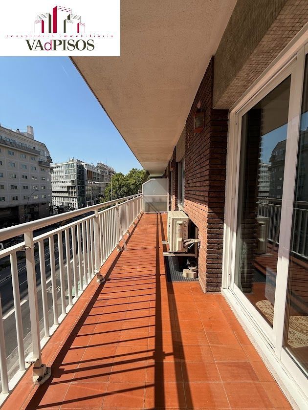 Piso en venta en El Raval, Ciutat Vella