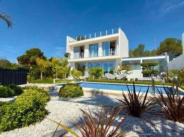Haus mit Pool zum Verkauf in Carrer El Bosco