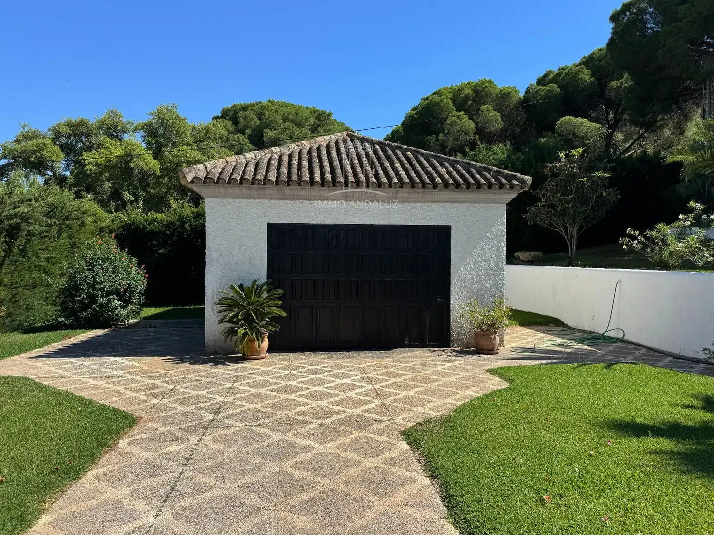 Vista exterior de Casa o xalet en venda en Vejer de la Frontera amb Aire condicionat i Piscina
