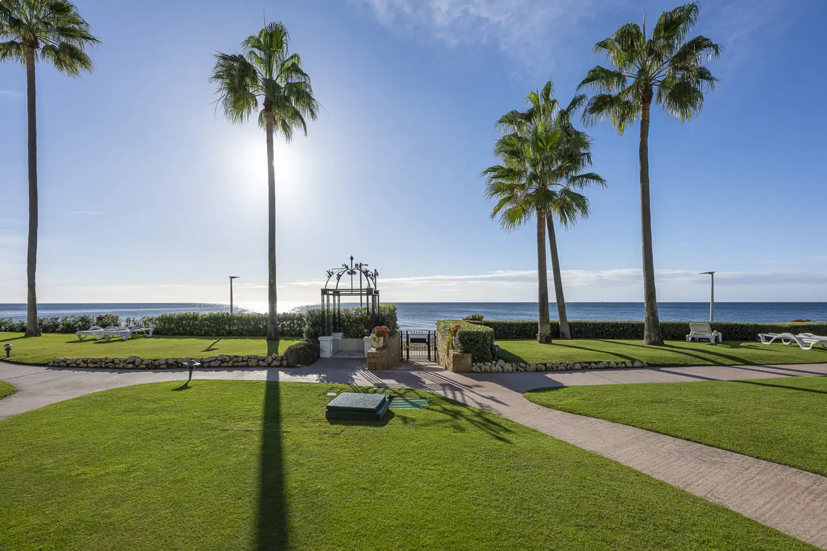 Terrassa de Planta baixa en venda en Estepona amb Aire condicionat, Calefacció i Jardí privat