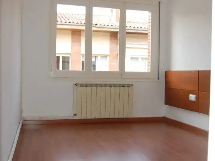 Schlafzimmer von Wohnung zum Verkauf in Camprodon mit Balkon