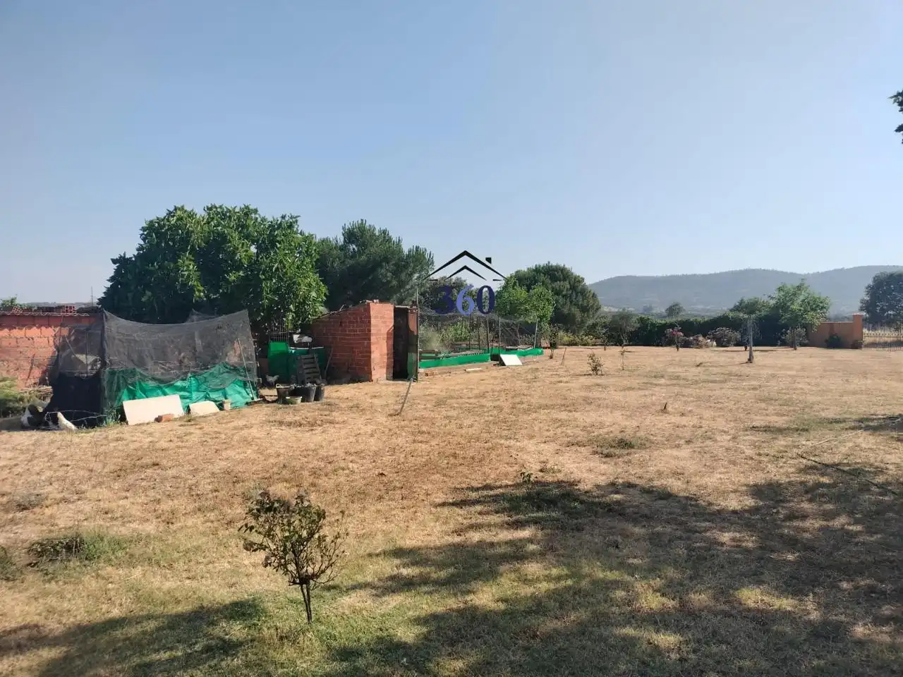 Finca rústica en venta en Alcuéscar