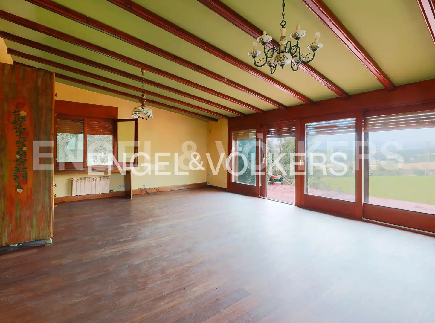 Sala de estar de Casa o chalet en venta en Montcada i Reixac con Calefacción, Jardín privado y Terraza