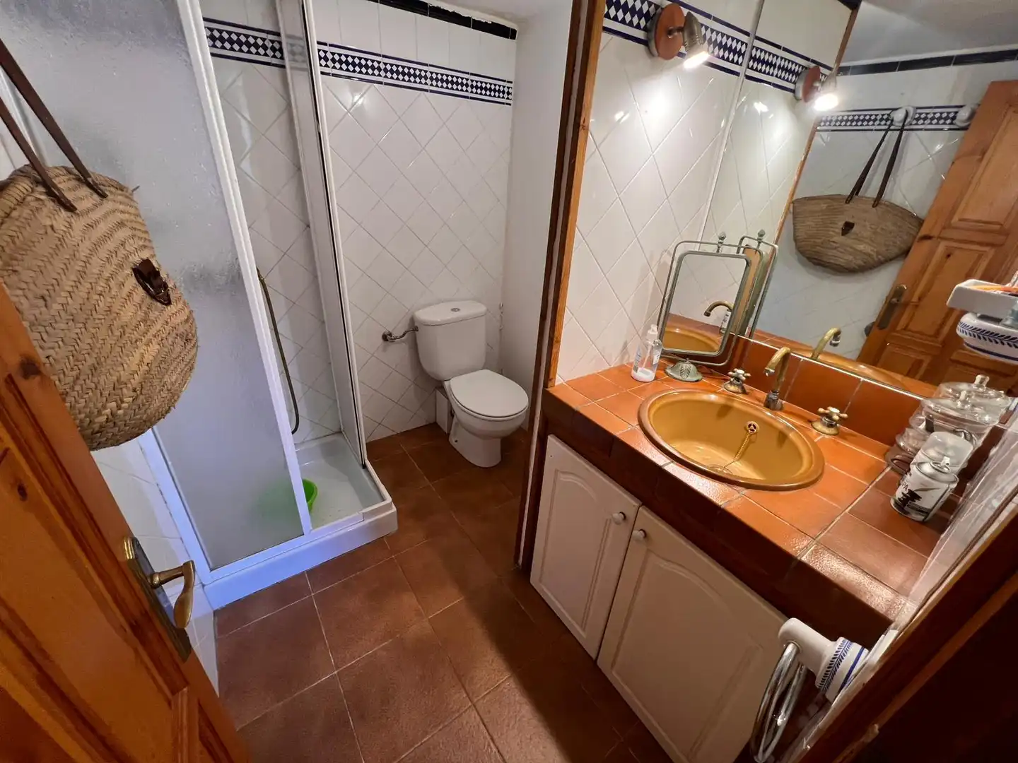 Bathroom of Houses for sale in Vilallonga de Ter  with Furnished
