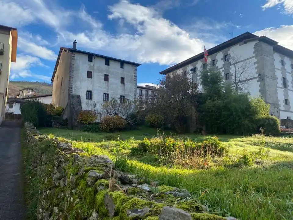 Vista exterior de Casa o xalet en venda en Berastegi amb Jardí privat i Traster