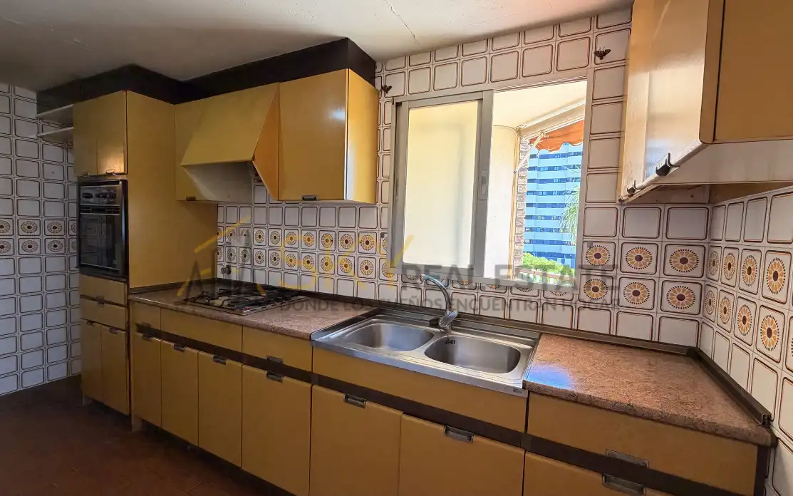 Kitchen of Flat for sale in Valencia  with Air Conditioner, Heating and Terrace