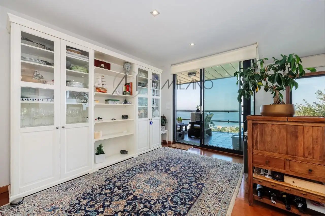 Sala de estar de Casa o chalet en venta en Nigrán con Calefacción, Jardín privado y Parquet