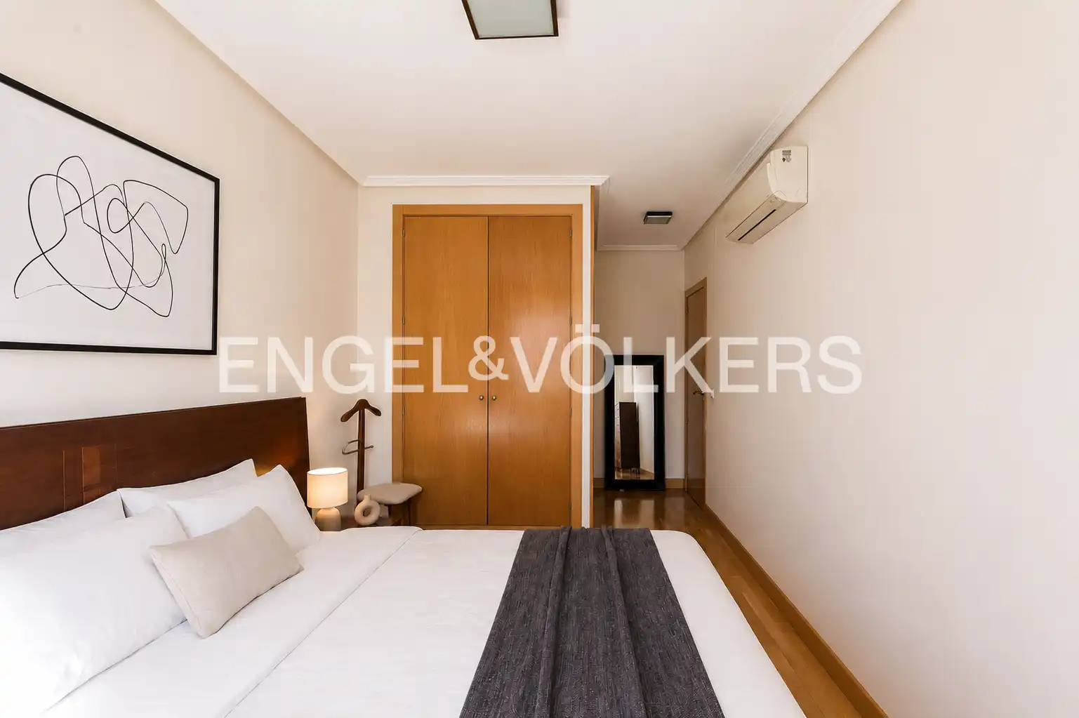 Bedroom of Flat for sale in Madrid  with Air Conditioner, Heating and Parquet flooring