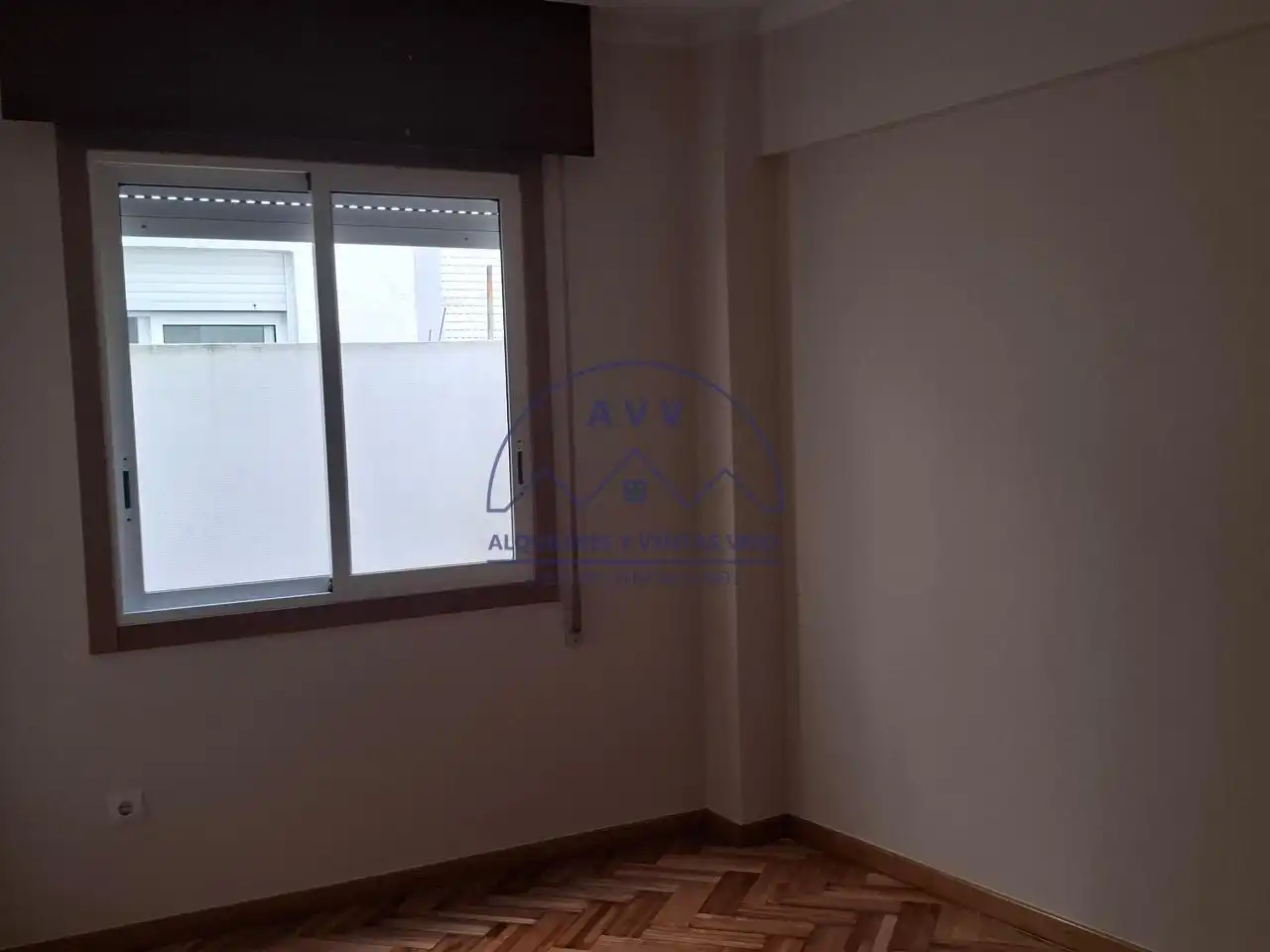 Bedroom of Flat for rent in Vigo   with Parquet flooring