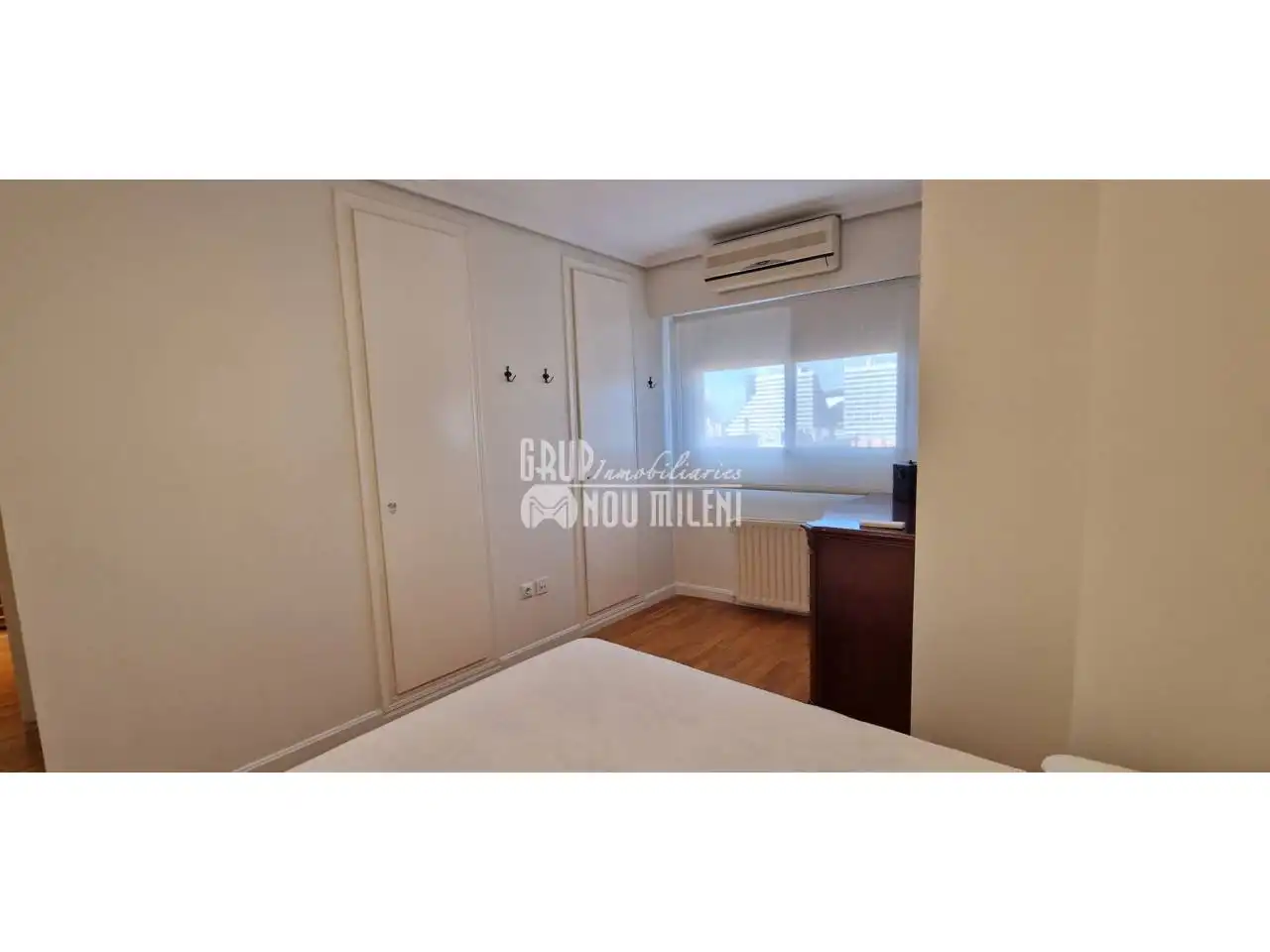 Dormitori de Dúplex de lloguer en Valencia amb Aire condicionat, Jardí privat i Parquet