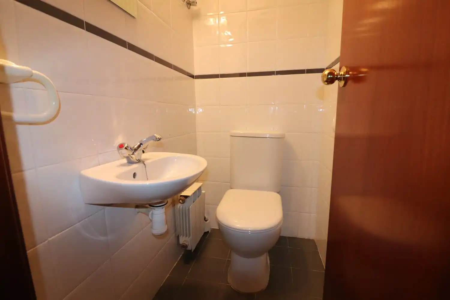 Bathroom of Flat for sale in Parets del Vallès  with Air Conditioner, Heating and Furnished