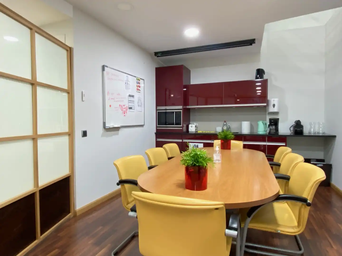 Office for rent in Madrid  with Air Conditioner, Heating and Balcony