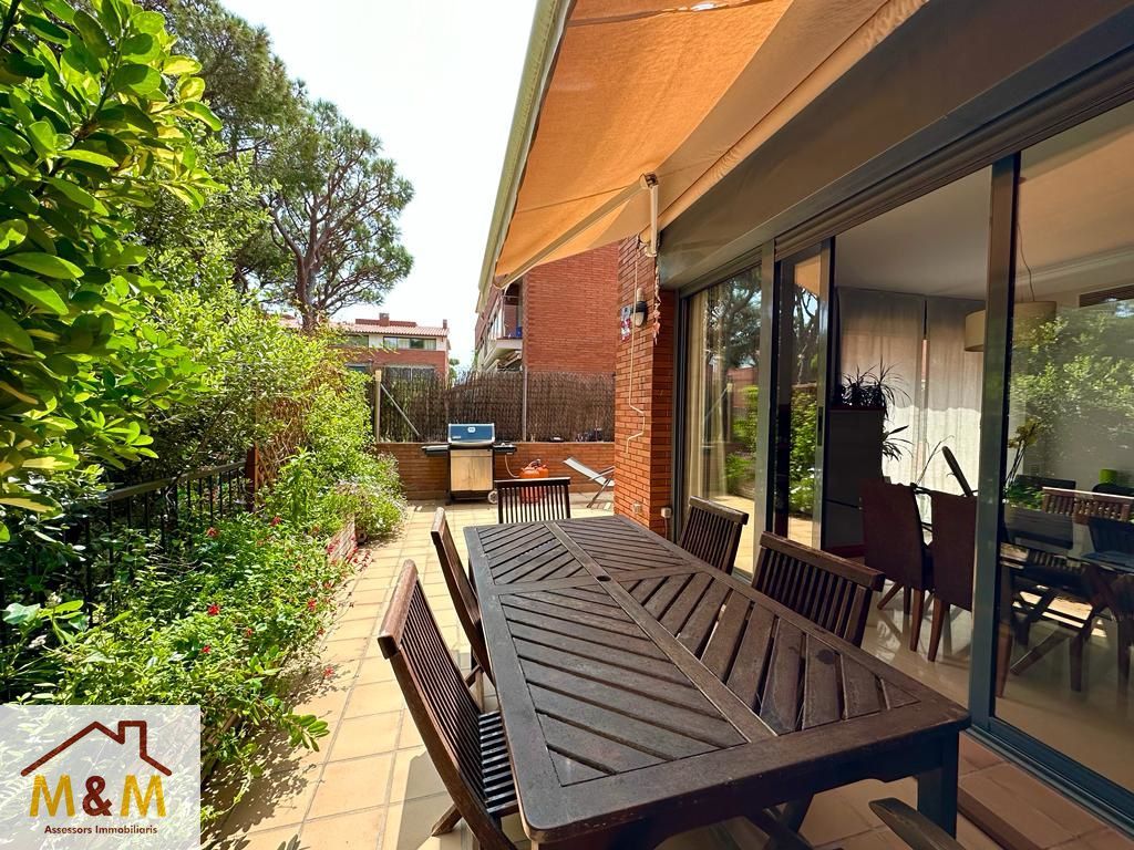 Terrace of Single-family semi-detached to rent in Gavà  with Air Conditioner, Heating and Parquet flooring