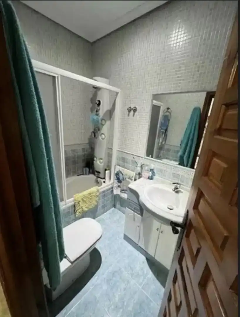 Baño de Casa o chalet en venta en Ciudad Real Capital con Aire acondicionado, Piscina y Balcón
