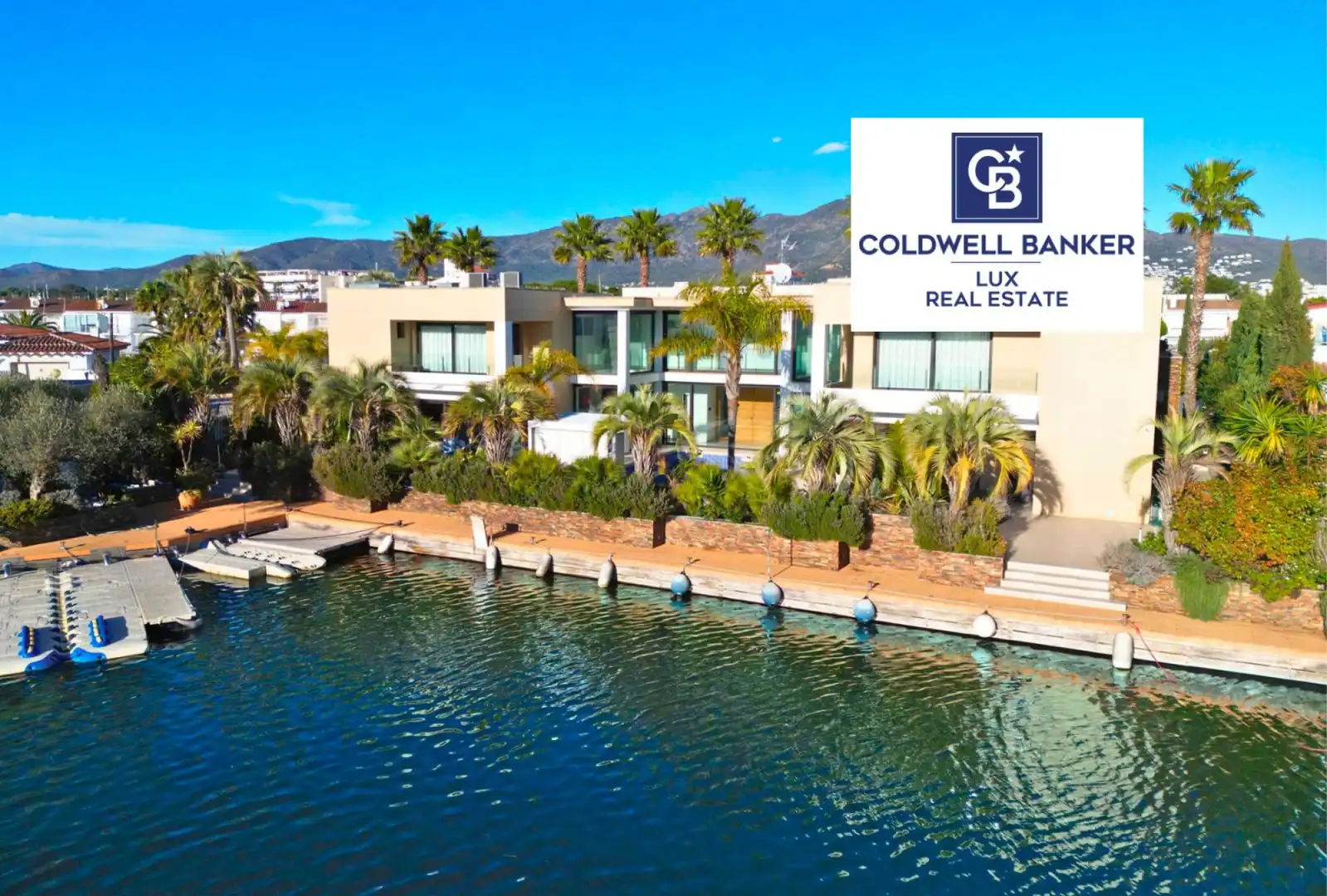 Casa con piscina en venta en N/A
