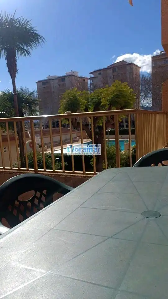 Piscina de Apartament en venda en Gandia amb Aire condicionat, Jardí privat i Terrassa
