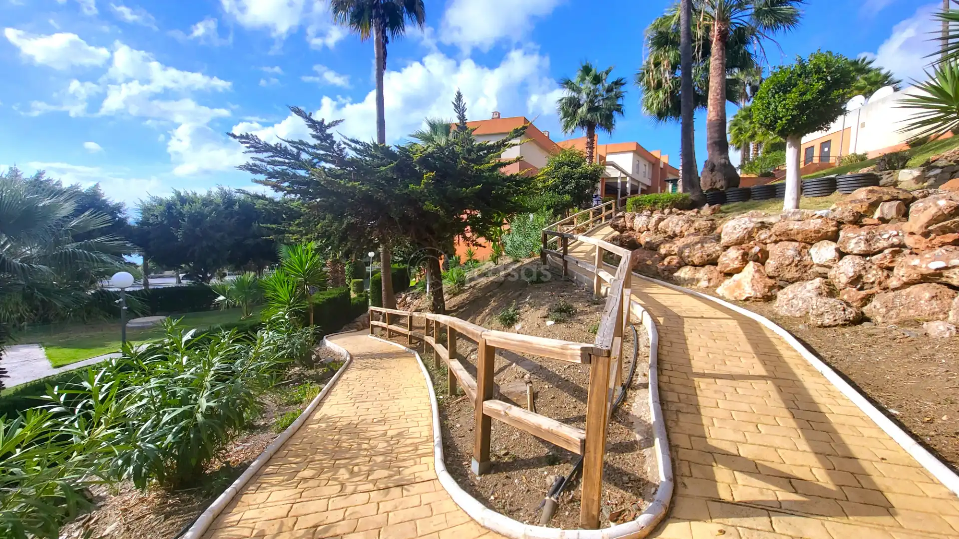 Vista exterior de Apartamento en venta en Torrequebrada
