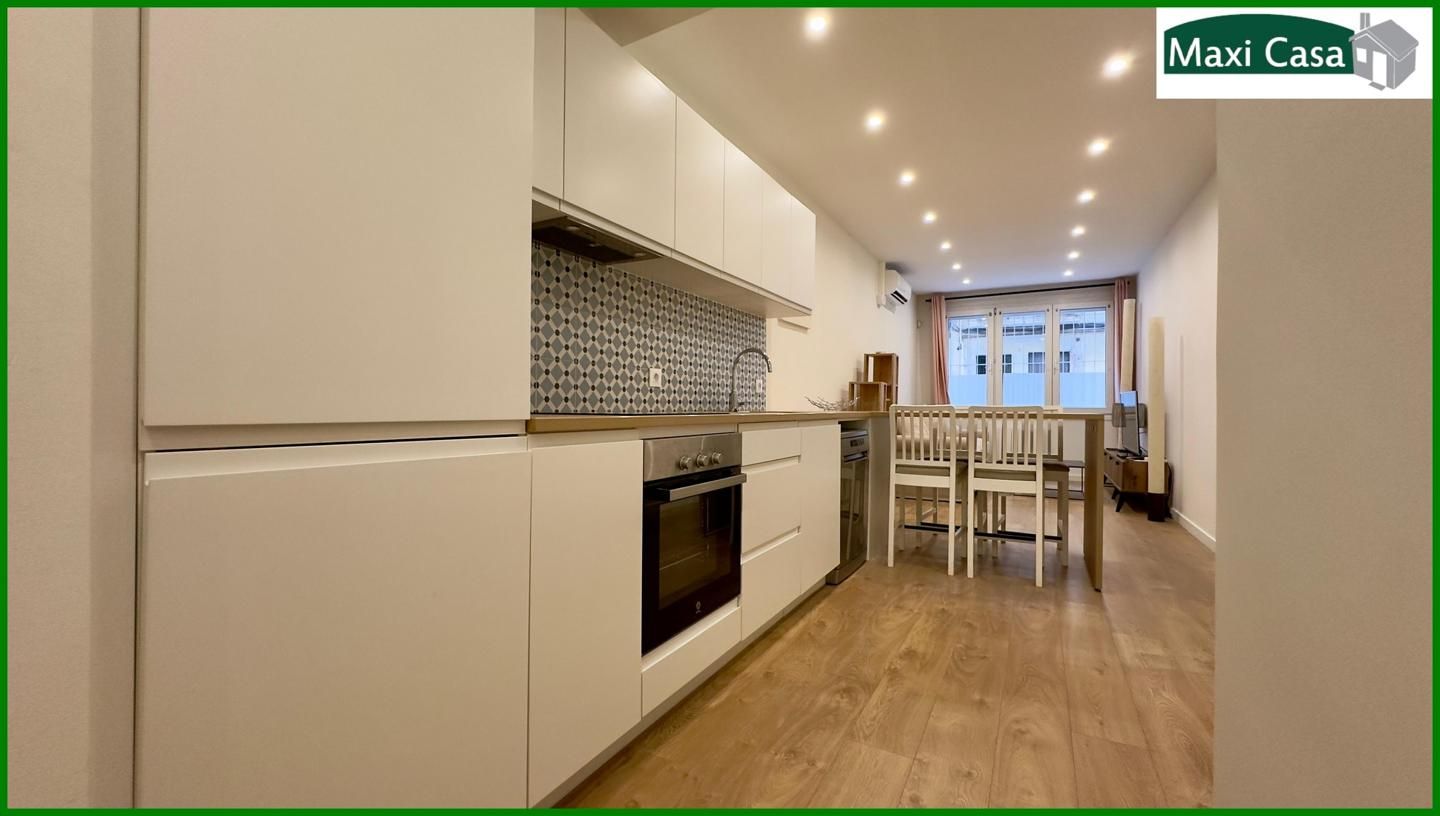 Kitchen of Planta baja for sale in  Barcelona Capital  with Air Conditioner, Parquet flooring and Terrace