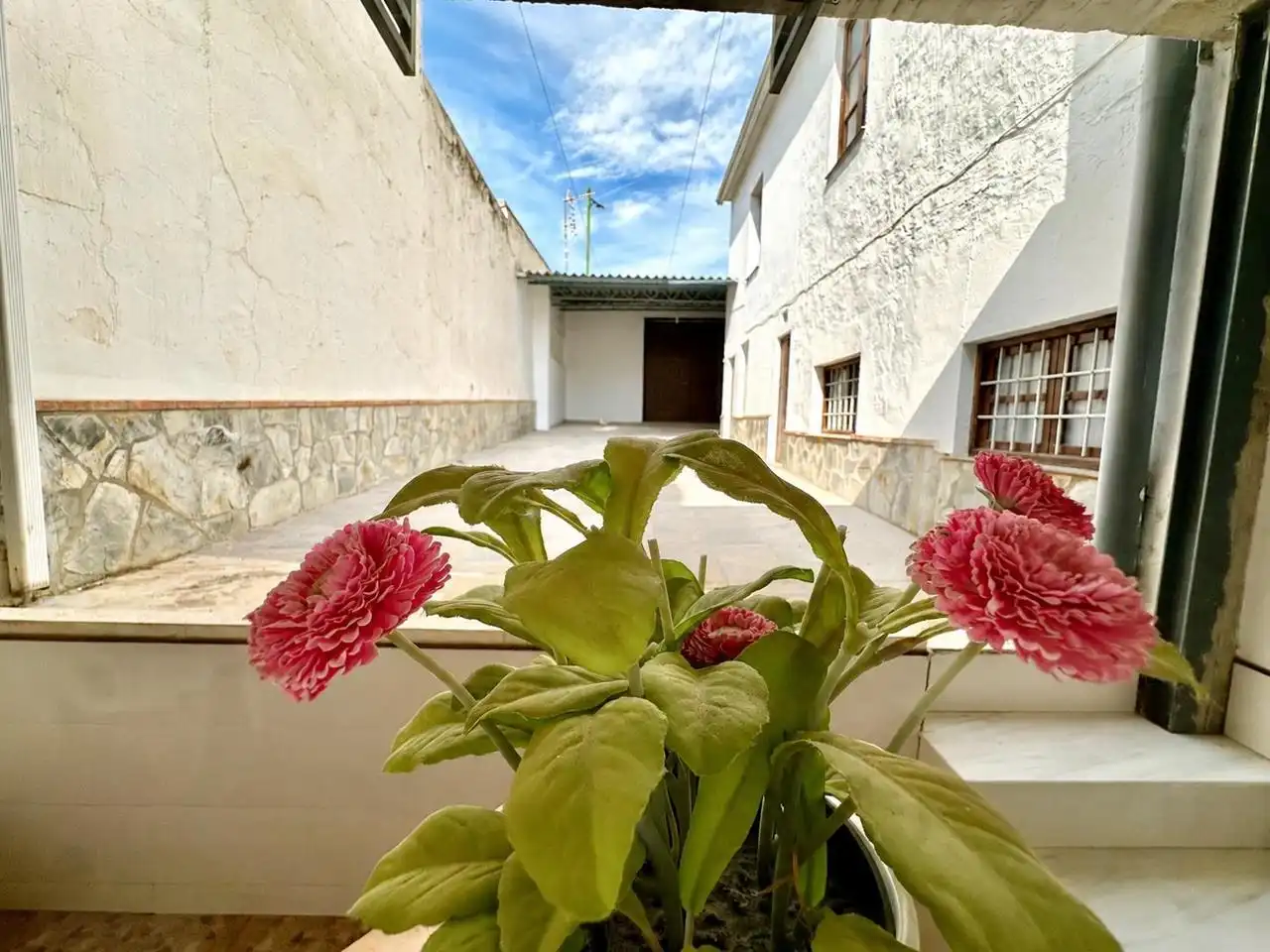 Vista exterior de Casa o chalet en venta en Villanueva de Algaidas con Aire acondicionado, Trastero y Balcón
