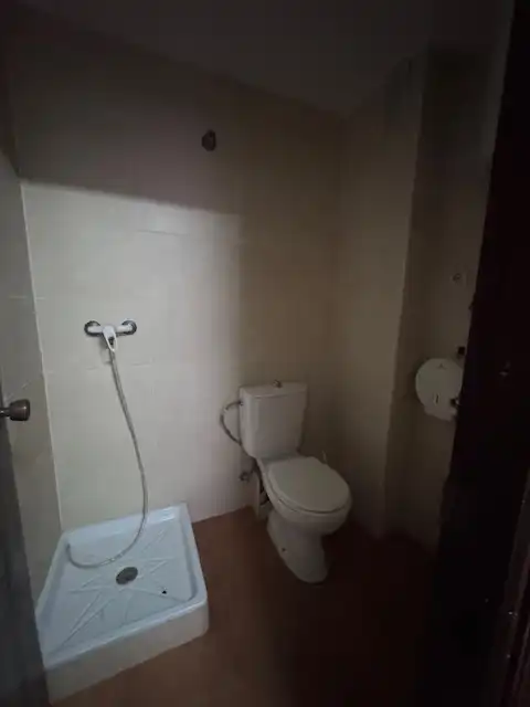 Bathroom of Commercial properties for rent in Valencia