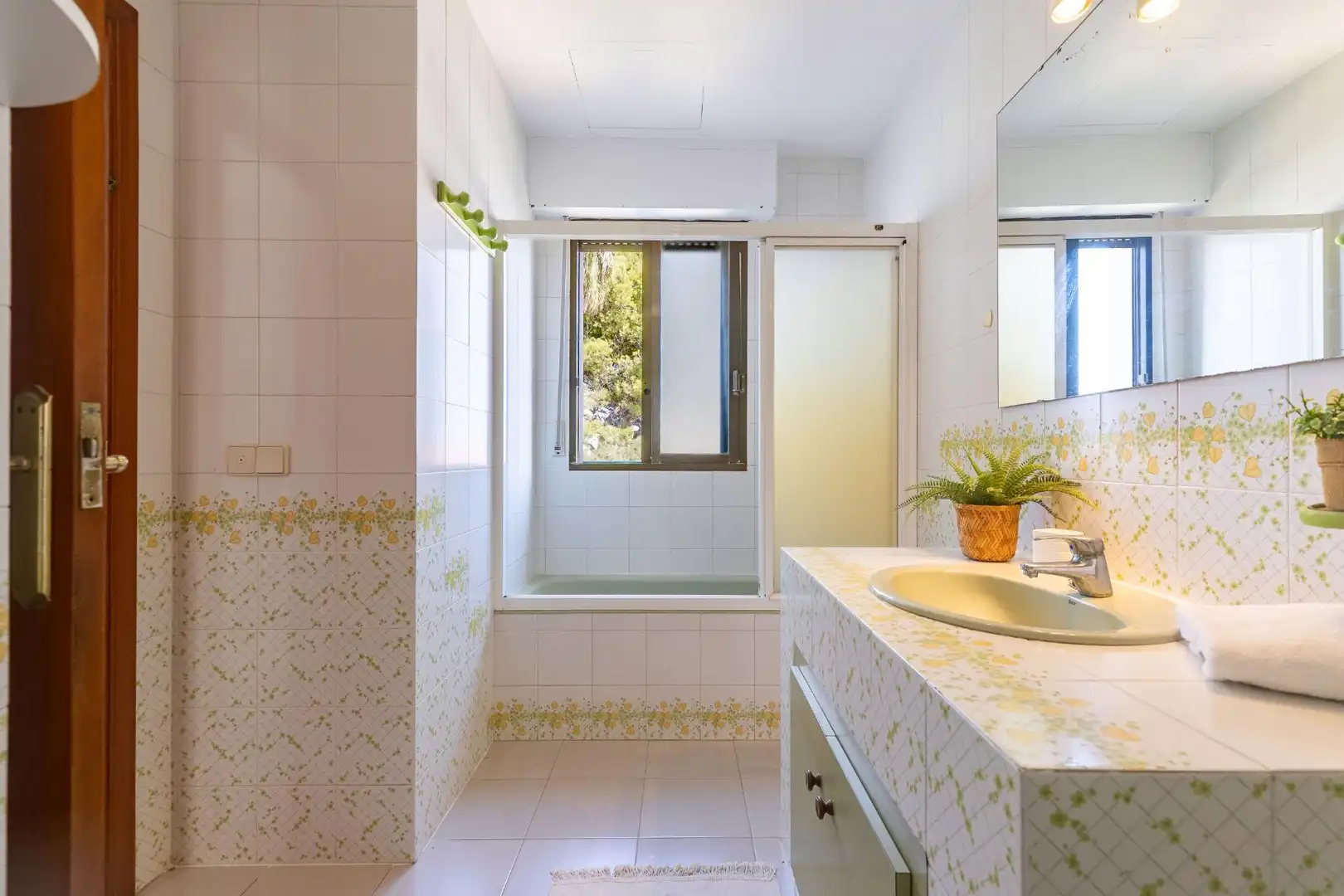 Baño de Casa o chalet en venta en Almazora / Almassora con Jardín privado, Terraza y Trastero