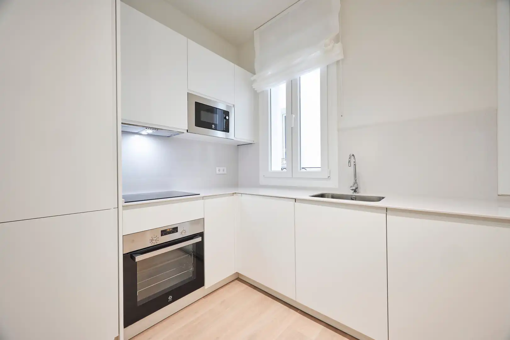 Küche von Wohnung zur Miete in Madrid mit Klimaanlage, Heizung und Balkon