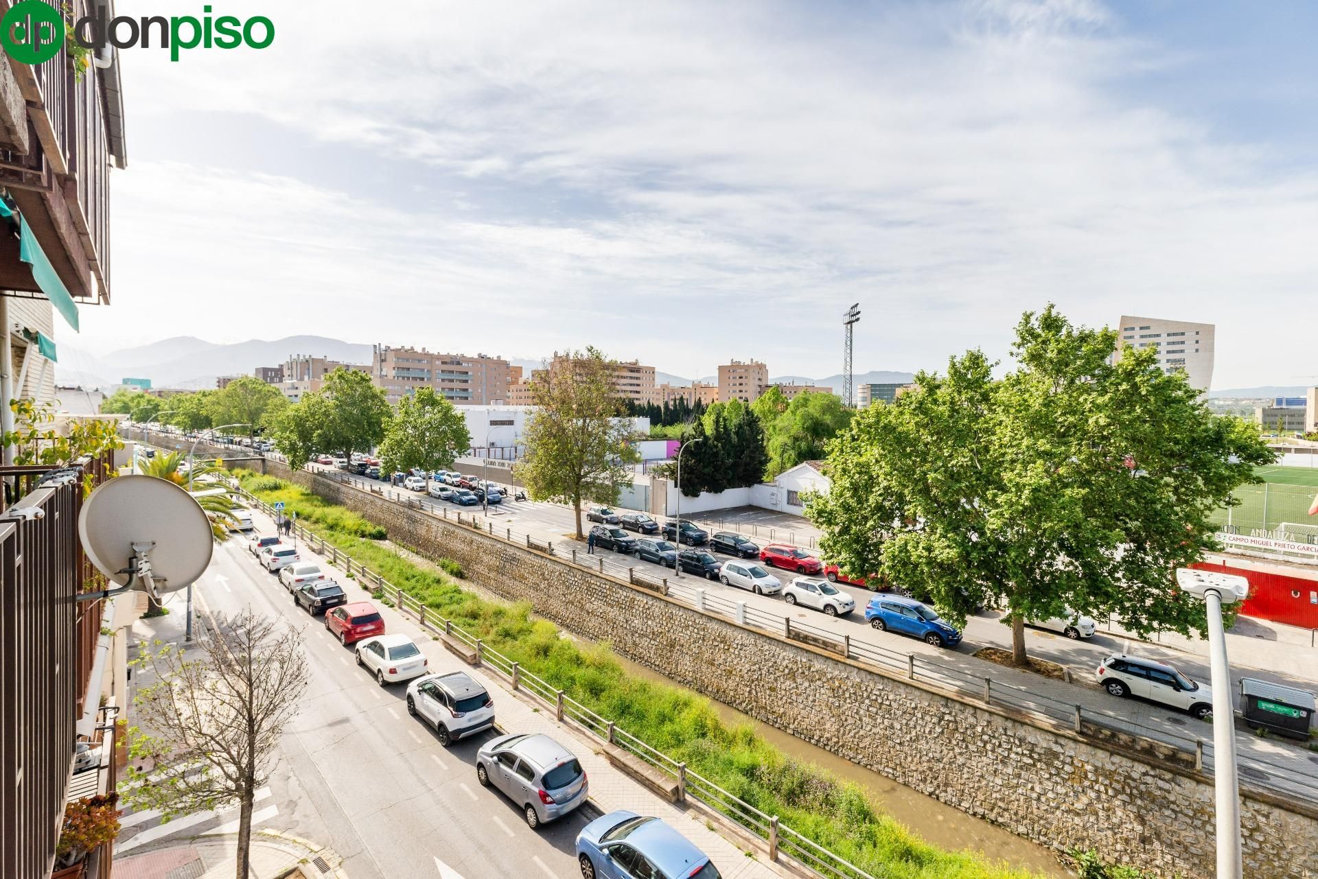 Exterior view of Flat for sale in  Granada Capital  with Air Conditioner, Heating and Terrace
