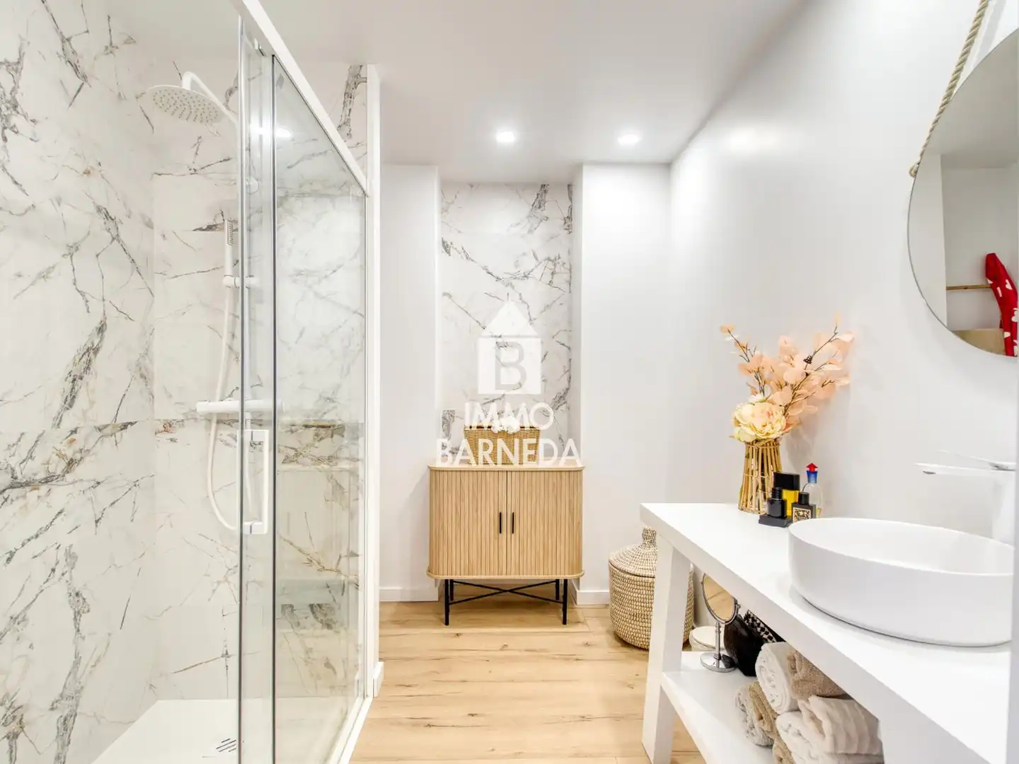 Badezimmer von Wohnung zum Verkauf in Empuriabrava mit Klimaanlage, Heizung und Terrasse