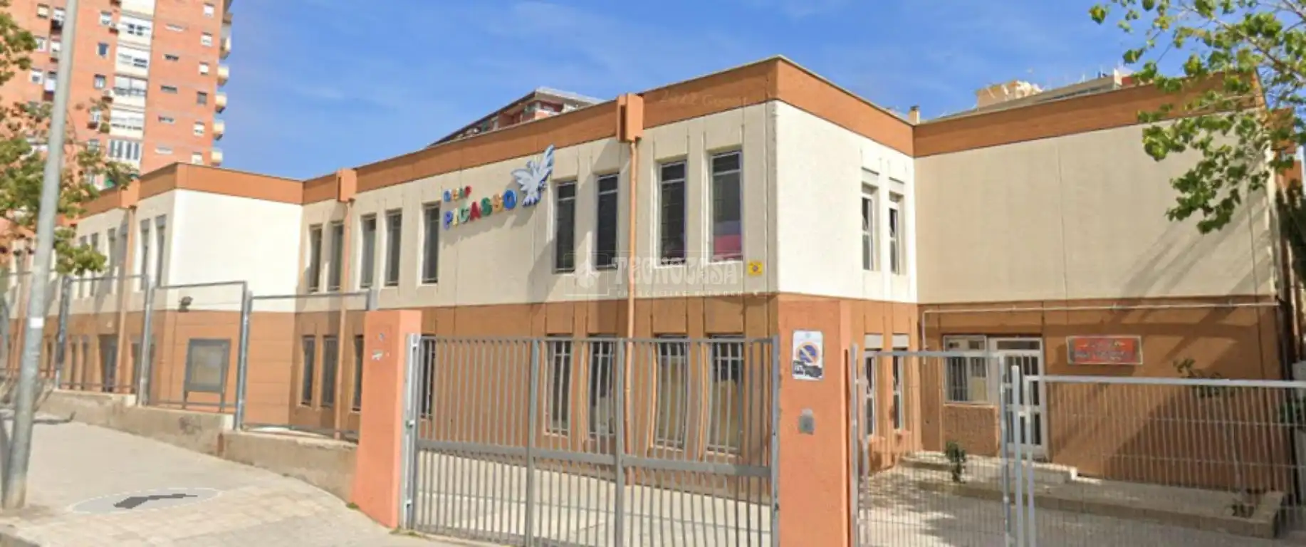 Vista exterior de Local en venta en Badalona