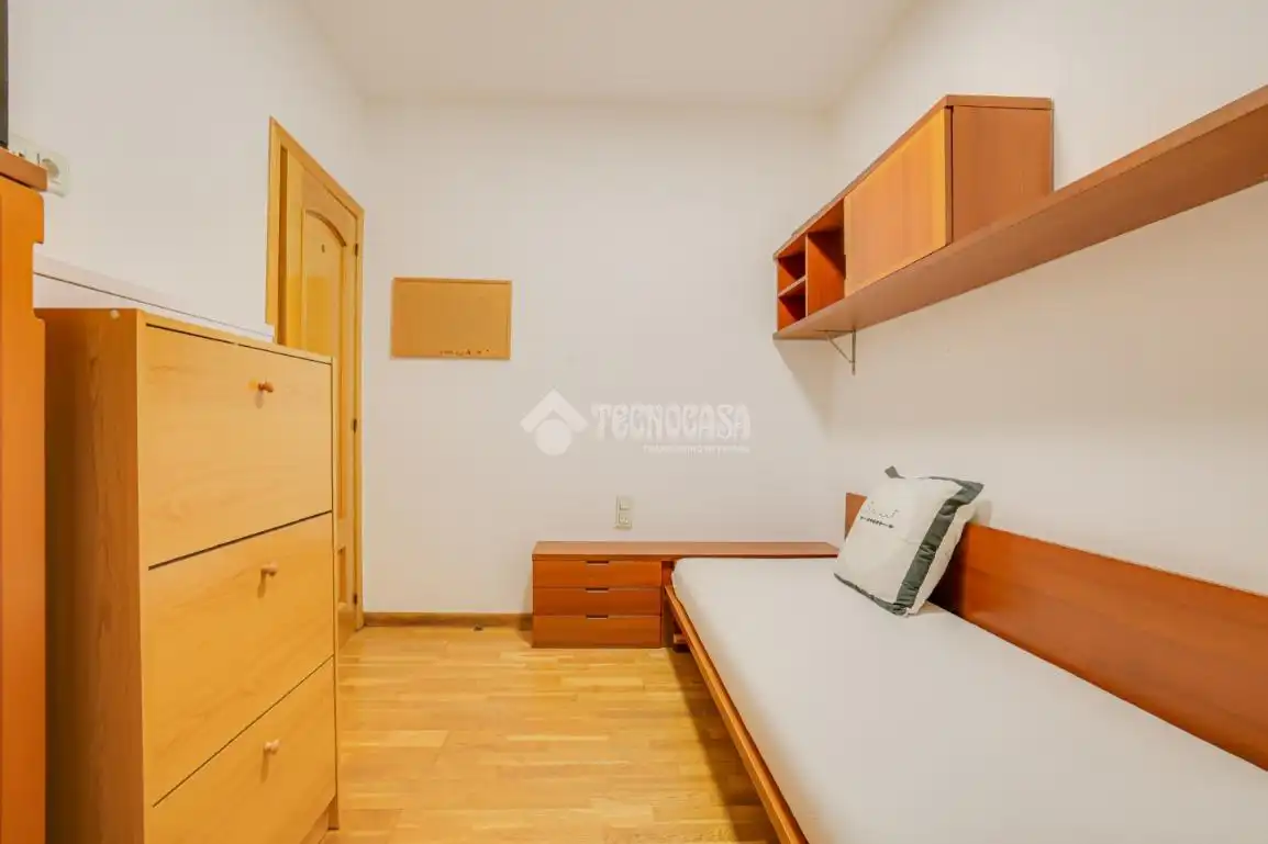 Habitación de Piso en venta en Barcelona con Calefacción y Balcón