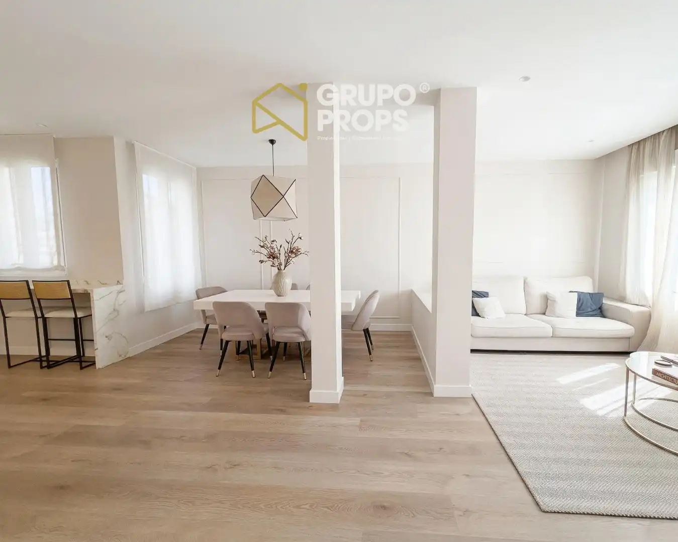 Wohnzimmer von Wohnung zum Verkauf in Madrid mit Klimaanlage und Heizung