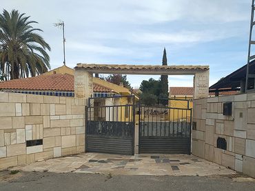 Villa con balcone in vendita a Calle Rebeco