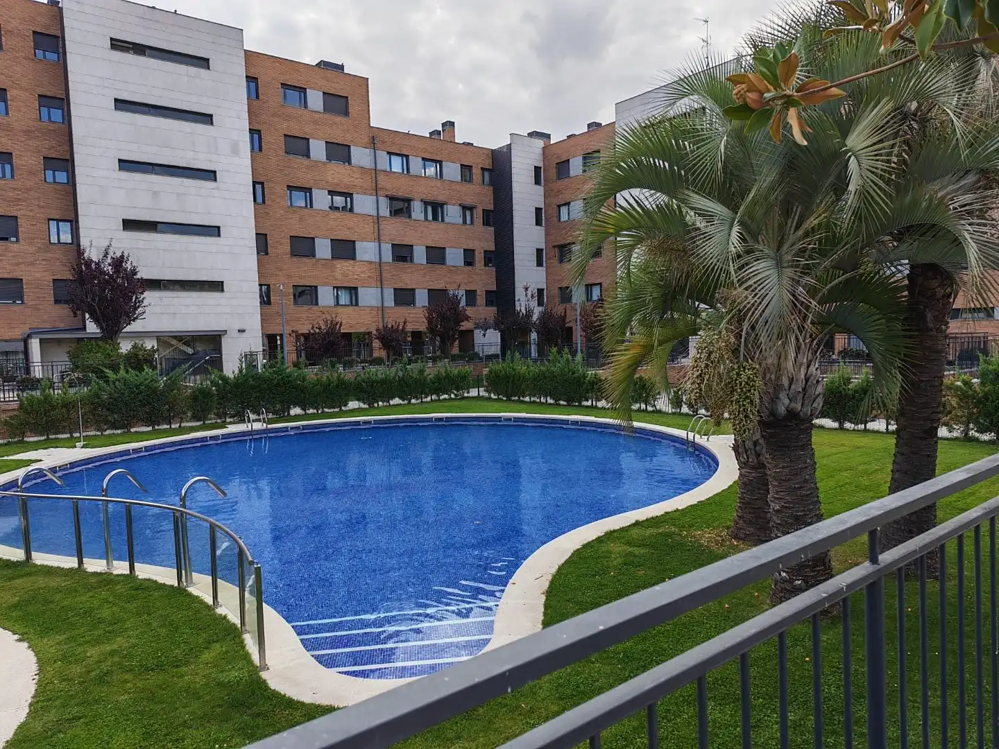 Piscina de Pis de lloguer en Villa de Prado