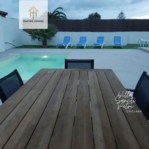 Piscina de Casa o chalet de alquiler en Chiclana de la Frontera con Aire acondicionado, Trastero y Piscina