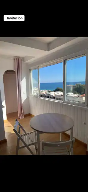 Habitación de Dúplex de alquiler en Torremolinos con Aire acondicionado, Amueblado y Horno