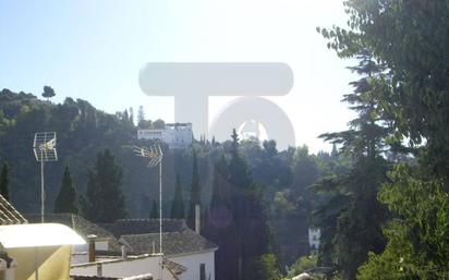 Vista exterior de Casa adosada en venda en  Granada Capital amb Piscina