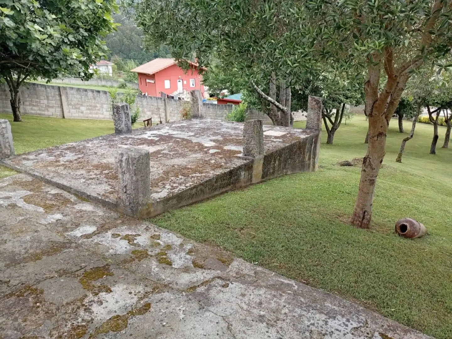 Garden of Commercial properties for sale in Salas