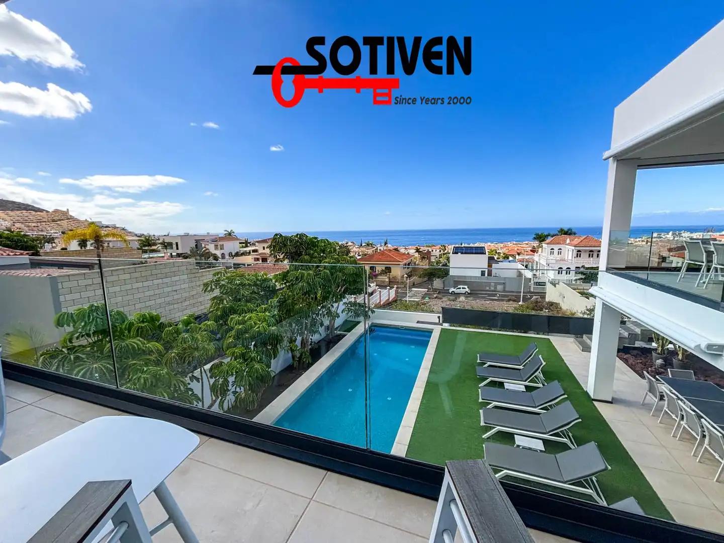Vista exterior de Casa o chalet en venta en Adeje con Jardín privado, Terraza y Piscina