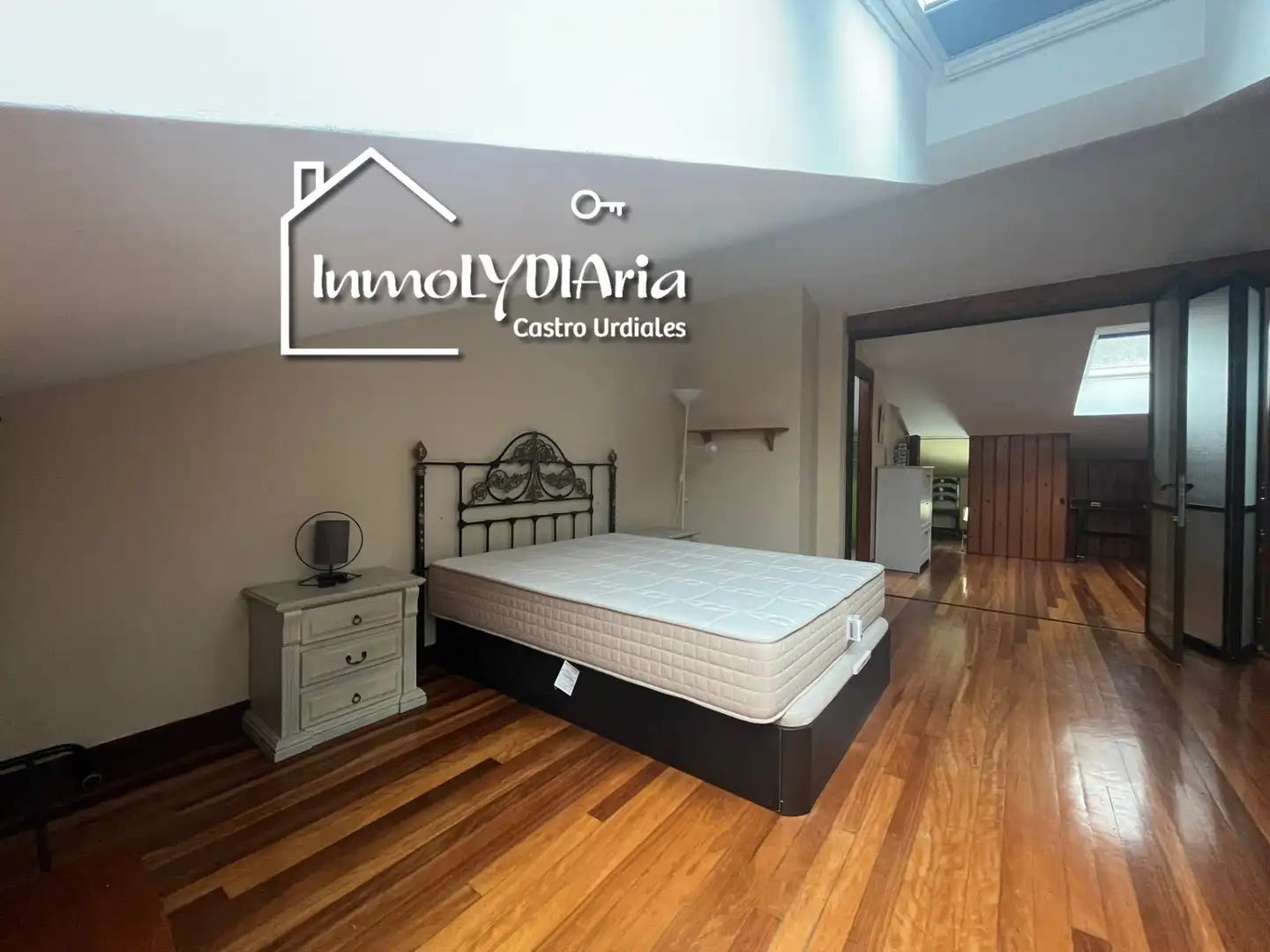 Bedroom of Flat for sale in Castro-Urdiales  with Heating, Parquet flooring and Terrace